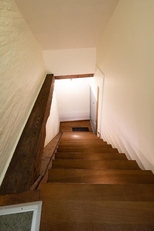 Old Town Charm One Bedroom Spacious Loft Nearby The Livu Square Riga