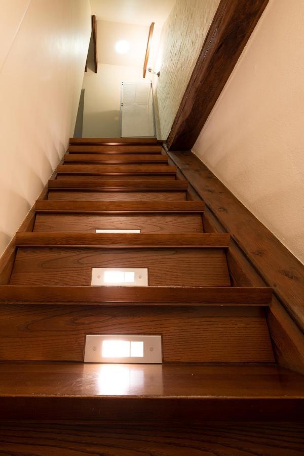 Old Town Charm One Bedroom Spacious Loft Nearby The Livu Square Apartment