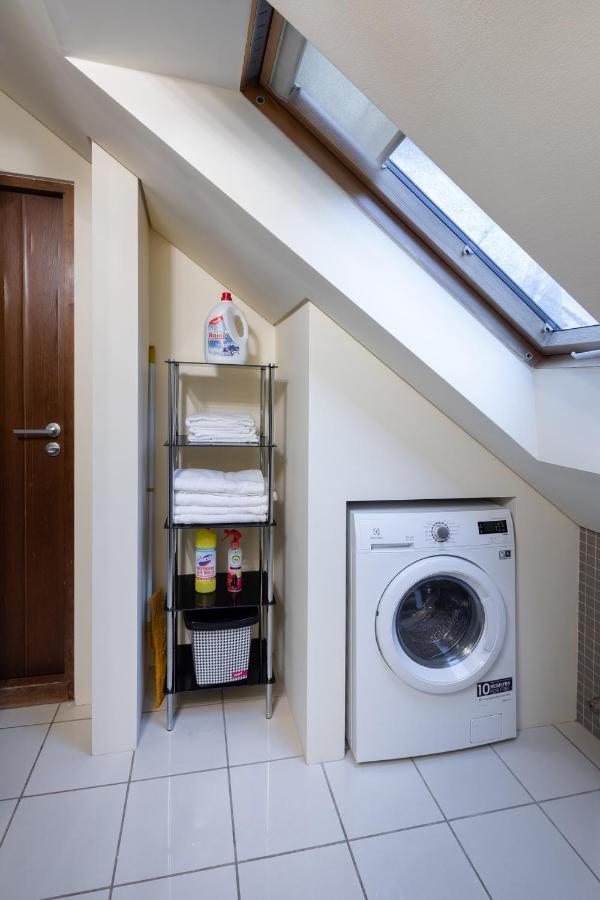 Apartment Old Town Charm One Bedroom Spacious Loft Nearby The Livu Square